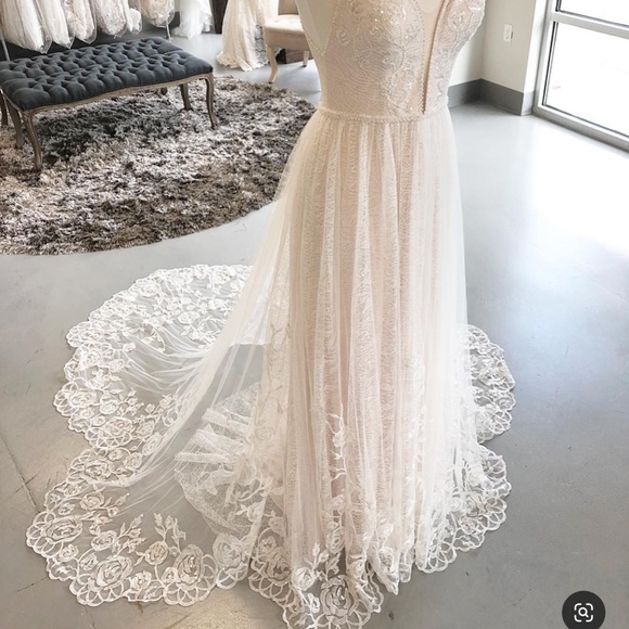 Brand New Chic Nostalgia Selene Wedding Dress - Picture 9 of 9